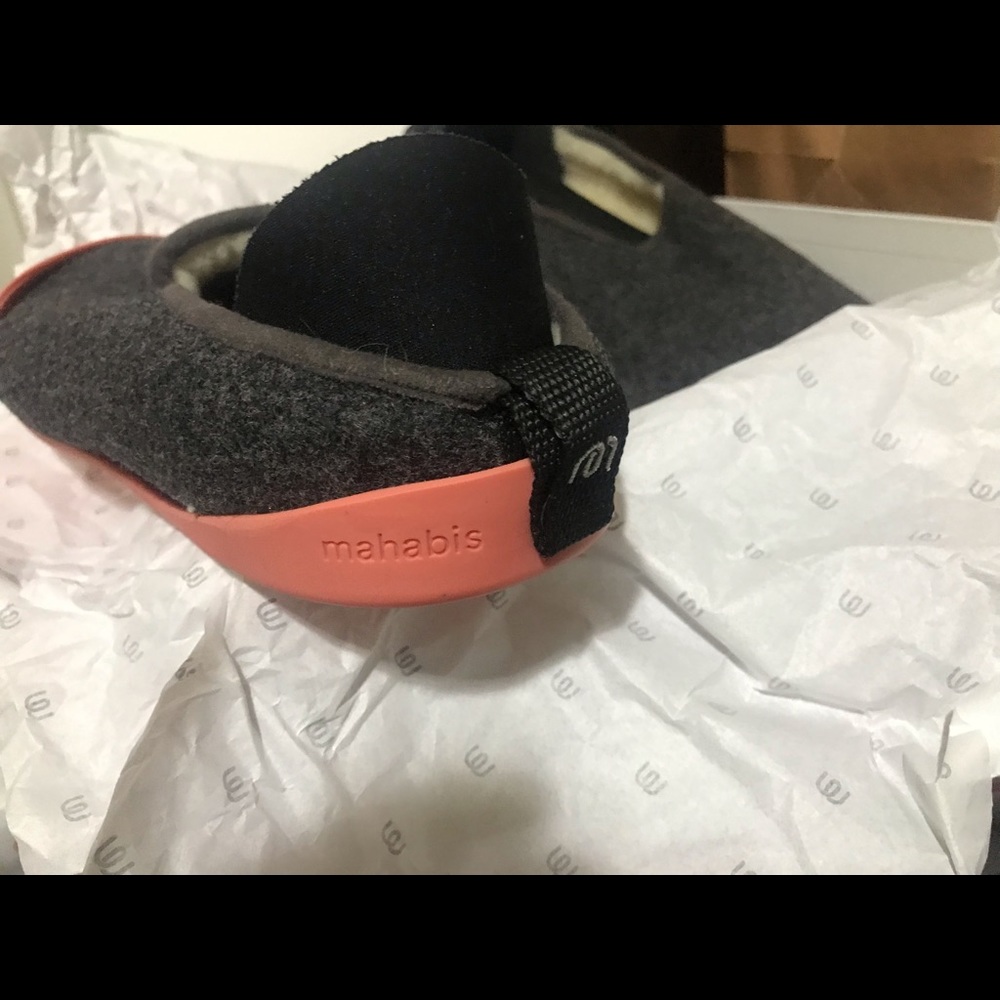 Slippers - Picture 7 of 10